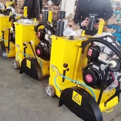 ISO9001 Hand Push Concrete Cutter 8.5KW To 10KW Diesel Pavement Cutter