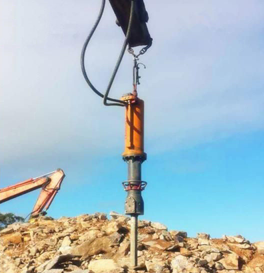 Ultra Huge Rock Splitter Machine Mounted With Excavator