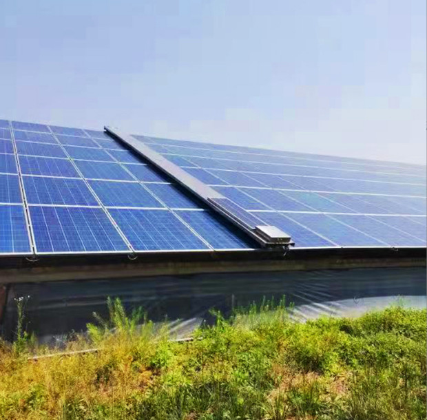 Fixed Solar Panel Cleaning Machine Remote control crawler photovoltaic cleaning robot