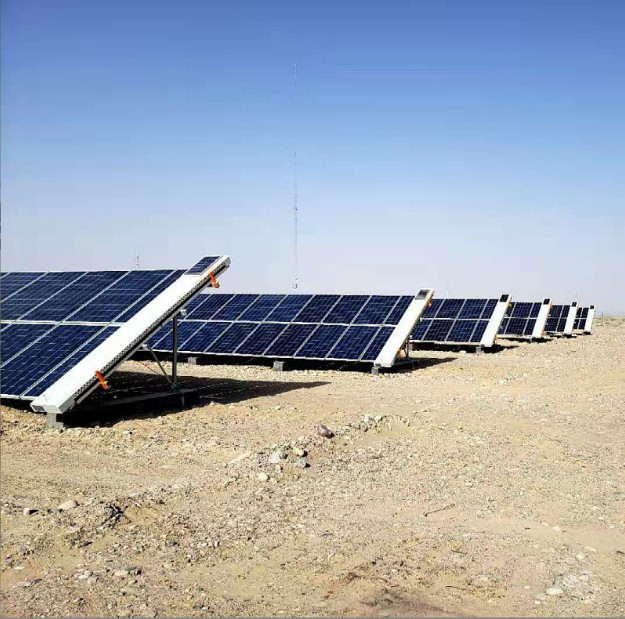 Remote control crawler photovoltaic cleaning robot