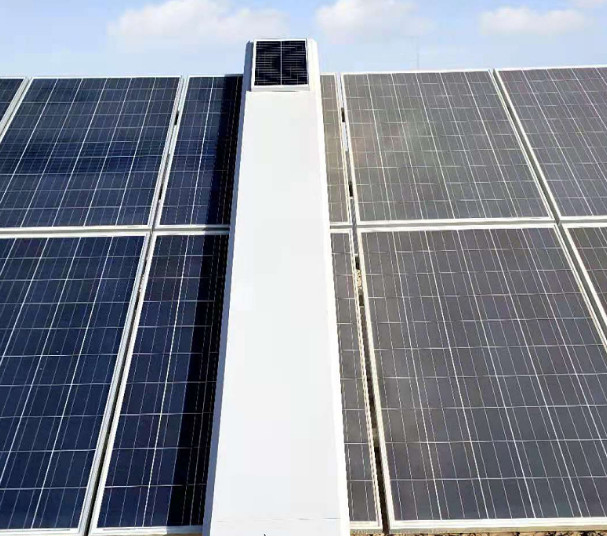 Remote control Solar Panel Cleaning Machine
